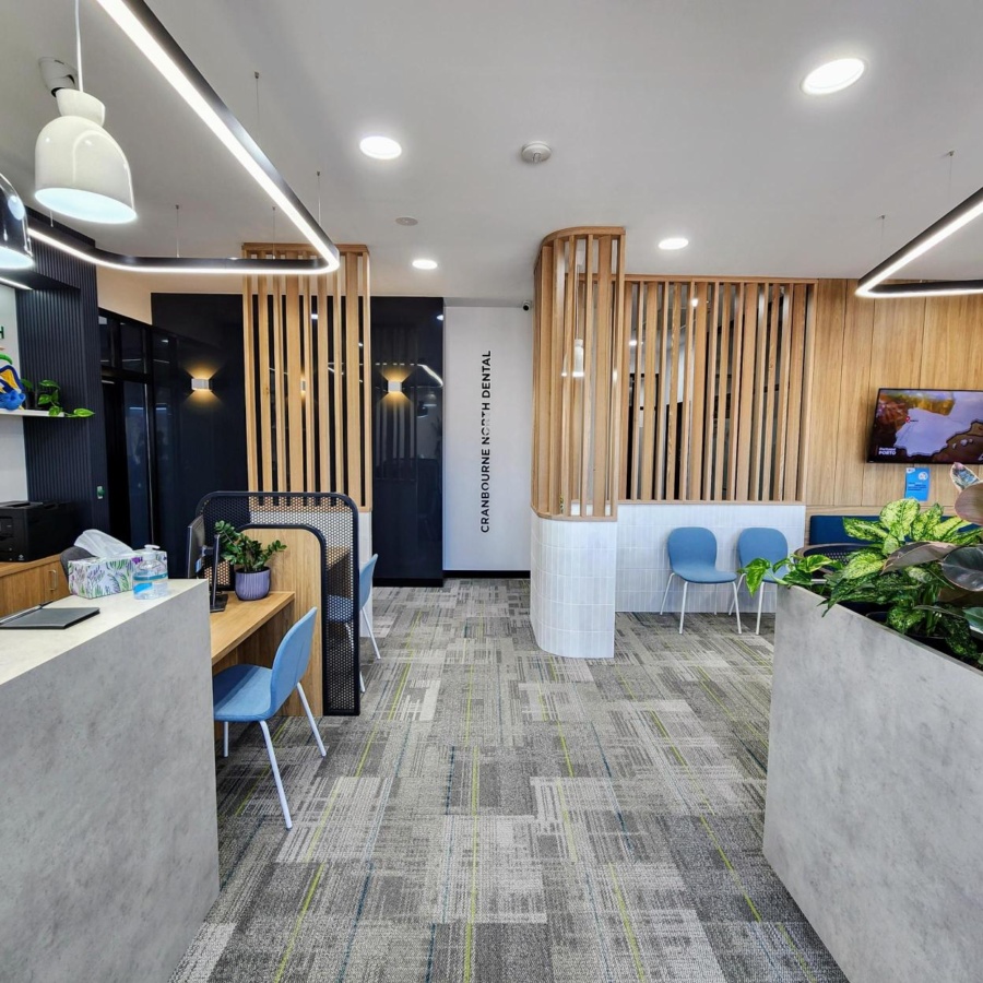 Cranbourne North Dental Reception On William Thwaites Blvd